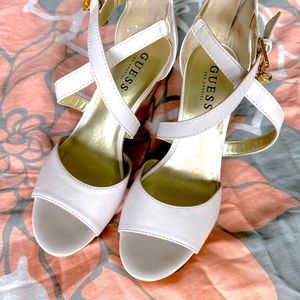 GUESS WOMEN WEDGE SANDAL, UNUSED !!